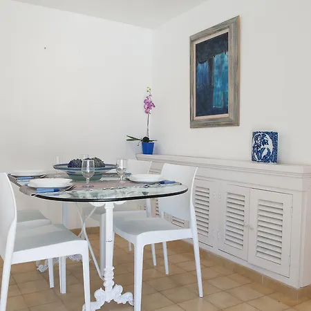 Apartment Porto Cari 21 *