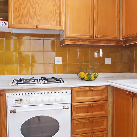 Appartement Porto Cari 21 *